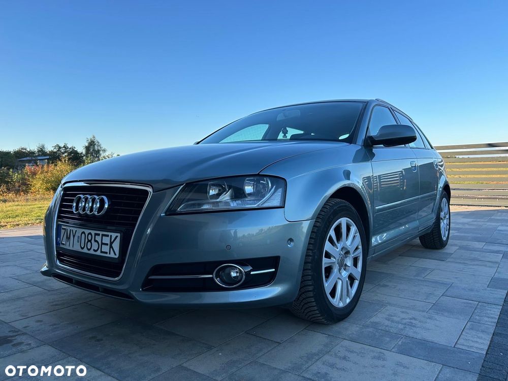 Audi A3 Sportback - 1