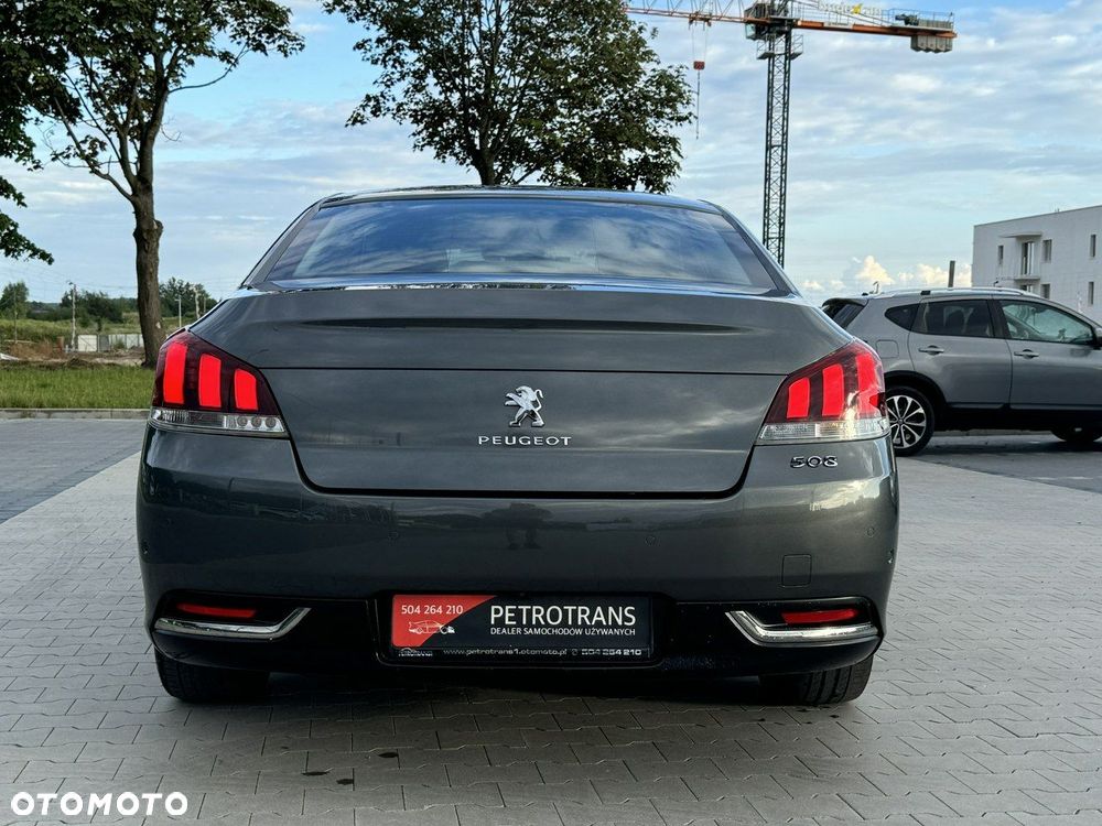 Peugeot 508 RXH Hybrid4 - 9