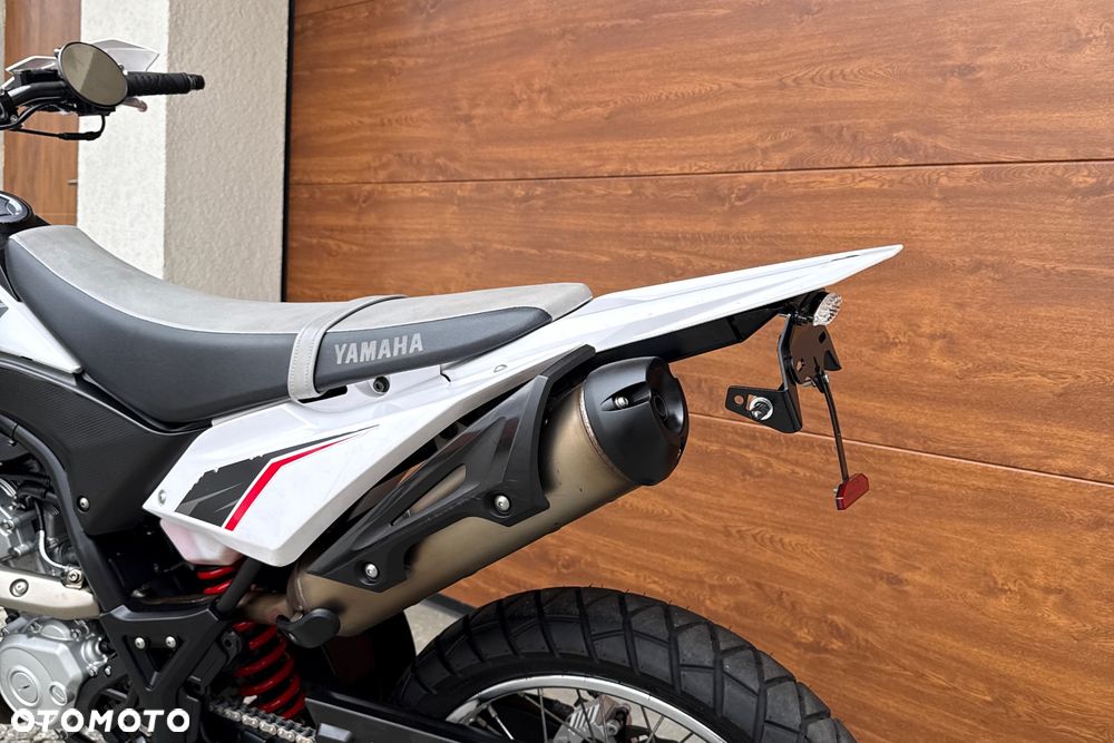 Yamaha WR - 27