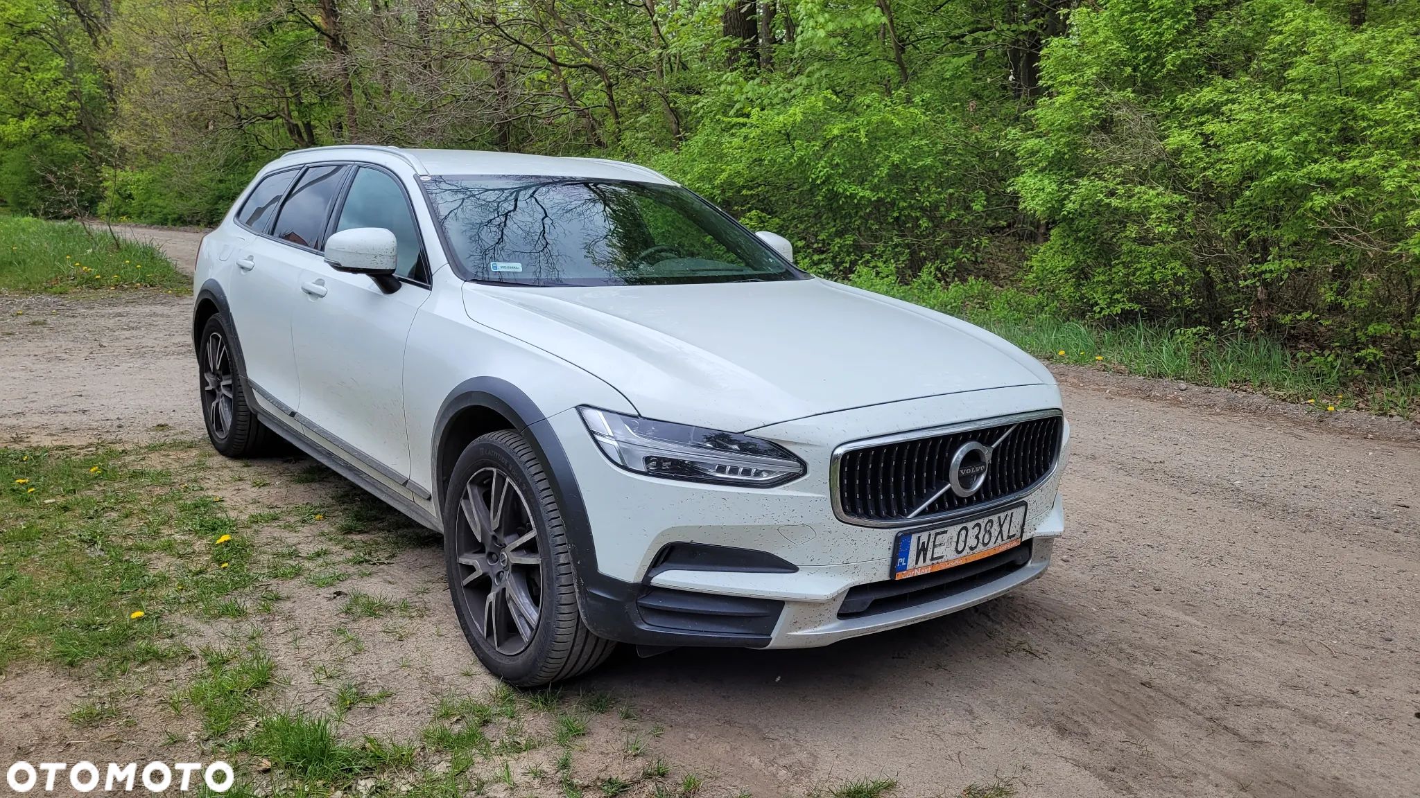 Volvo V90 D5 SCR AWD Momentum Pro - 1