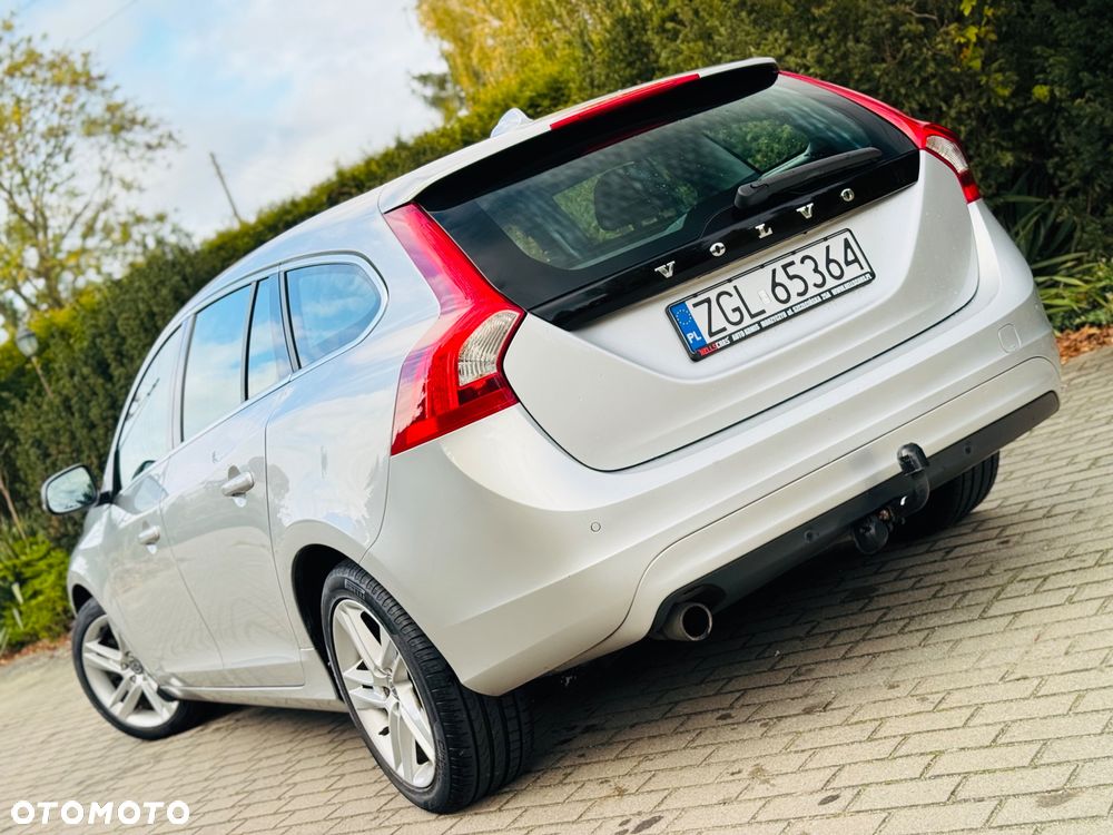 Volvo V60 D2 Edition Pro - 14