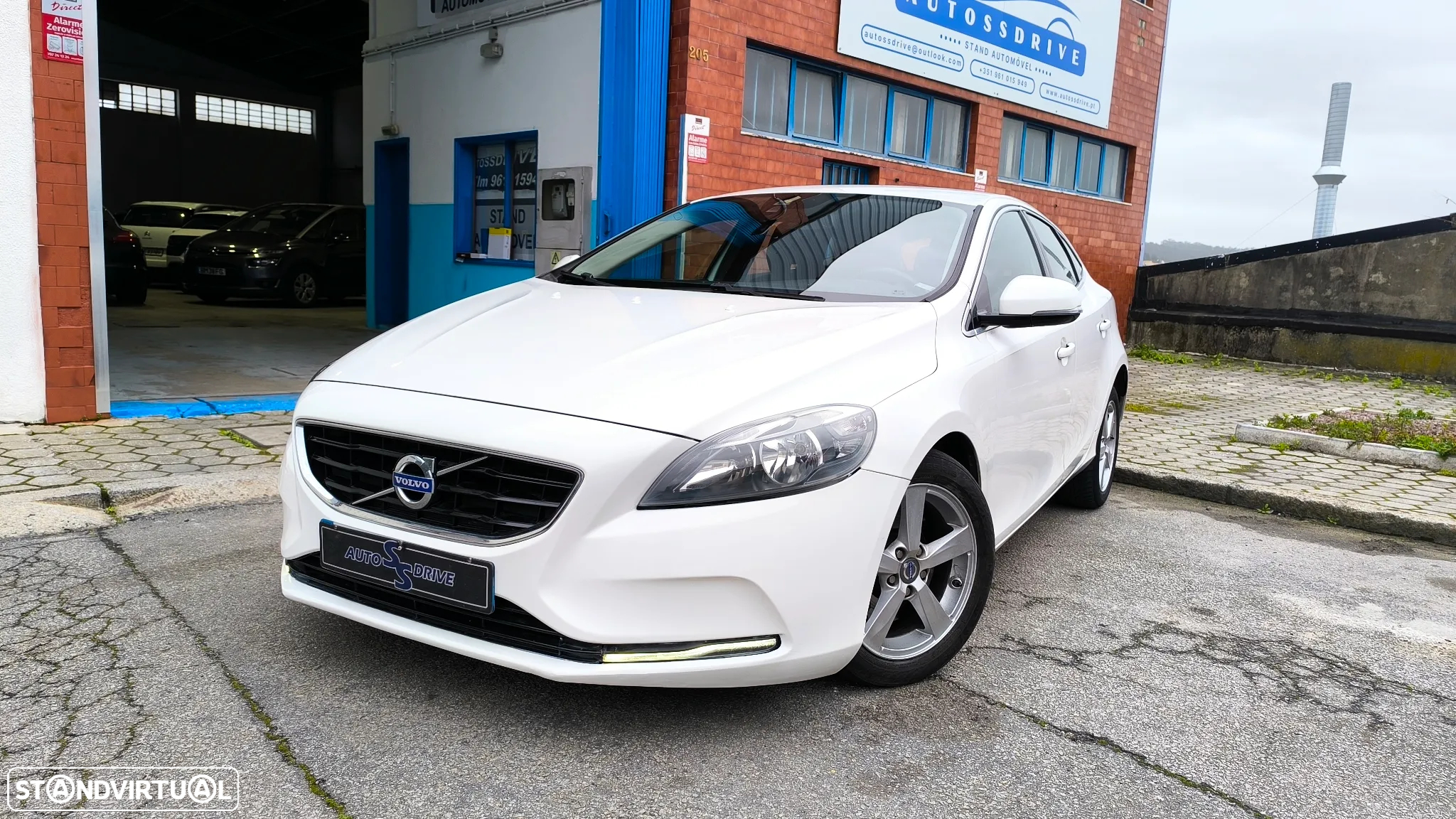 Volvo V40 1.6 D2 Eco Momentum - 10