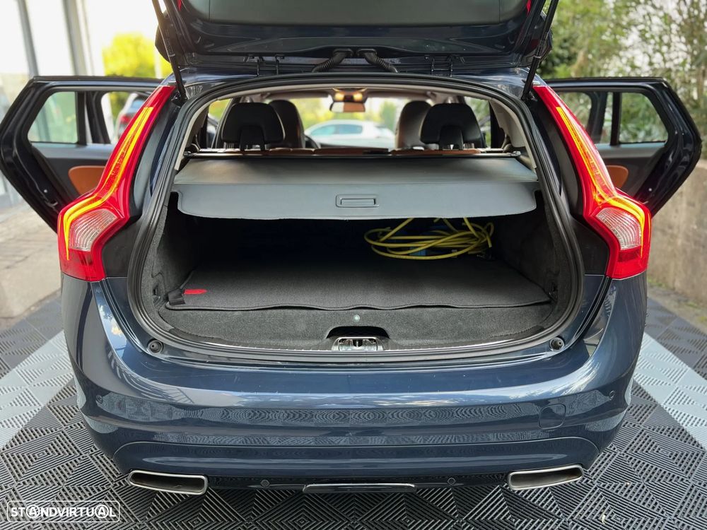 Volvo V60 D6 Twin Engine Geartronic Summum - 9