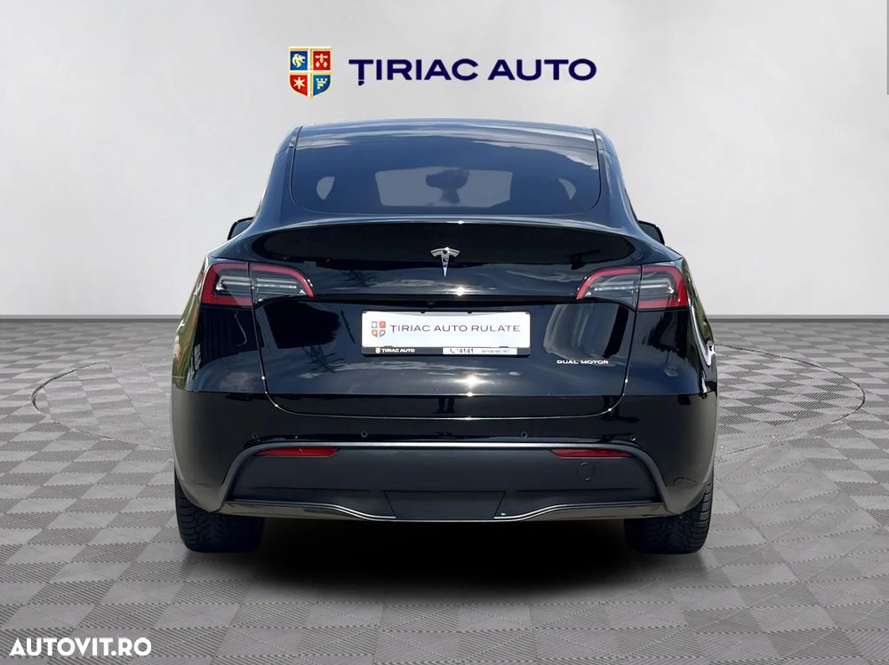 Tesla Model Y - 5