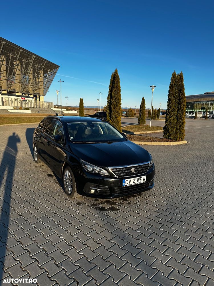 Peugeot 308 1.2 L PureTech Turbo Allure - 7