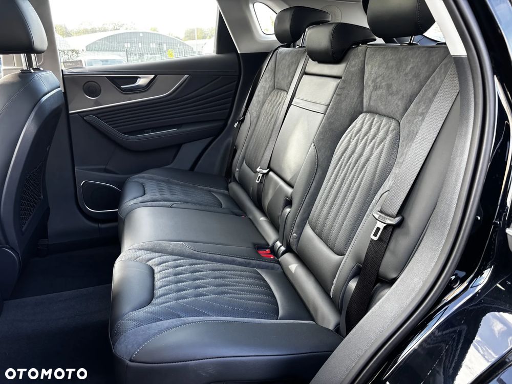 Hongqi HS5 2.0T Flagship AWD - 16