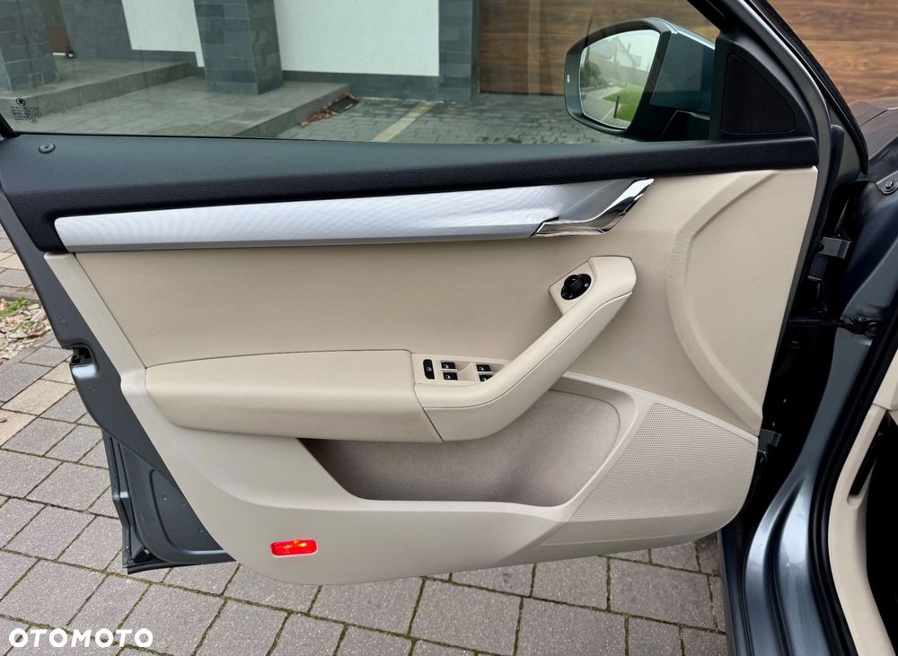 Skoda Octavia 1.8 TSI Green tec DSG Elegance - 16