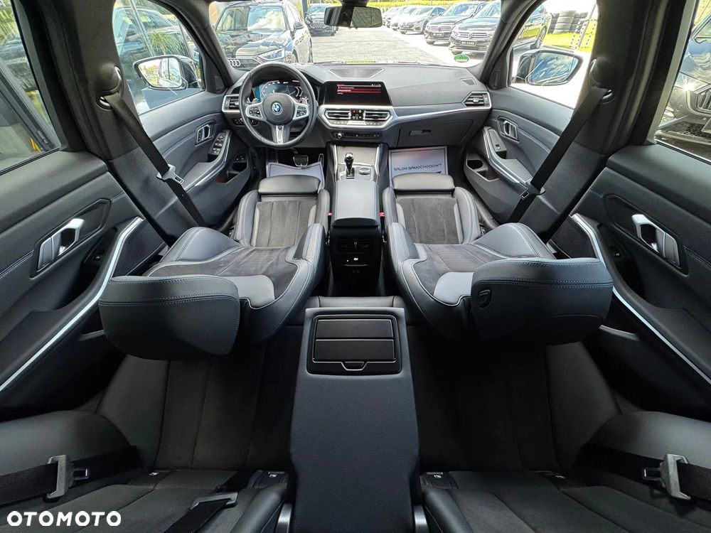BMW Seria 3 330e xDrive M Sport sport - 14