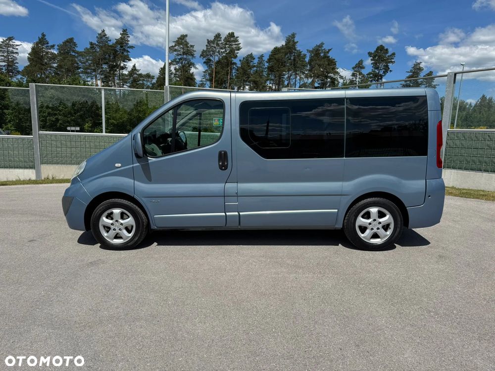 Opel Vivaro - 8