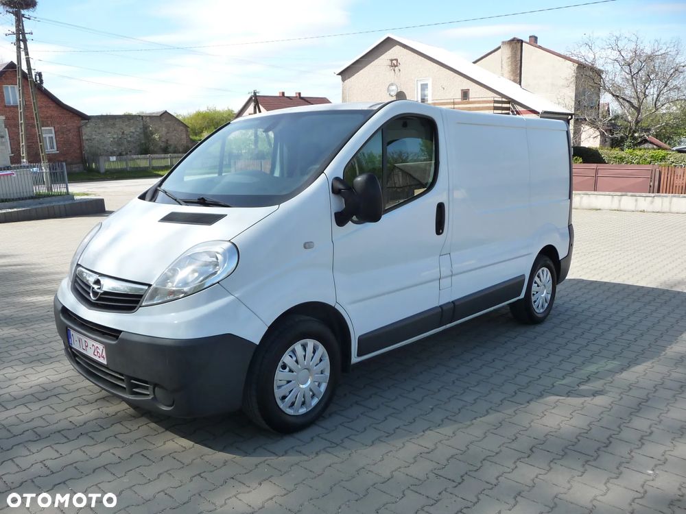 Opel Vivaro - 1