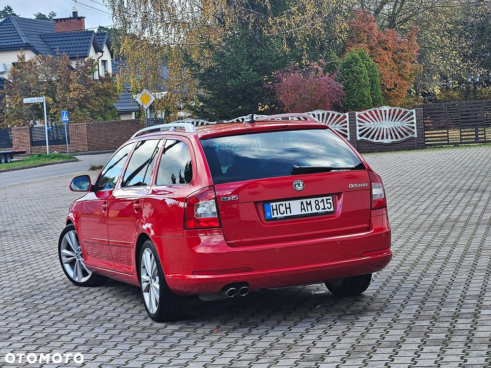 Skoda Octavia 2.0 TSI DSG RS - 15