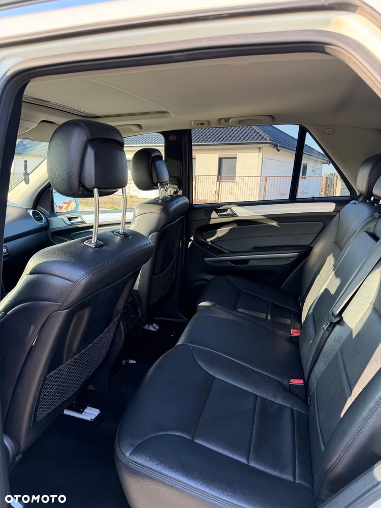 Mercedes-Benz ML - 9