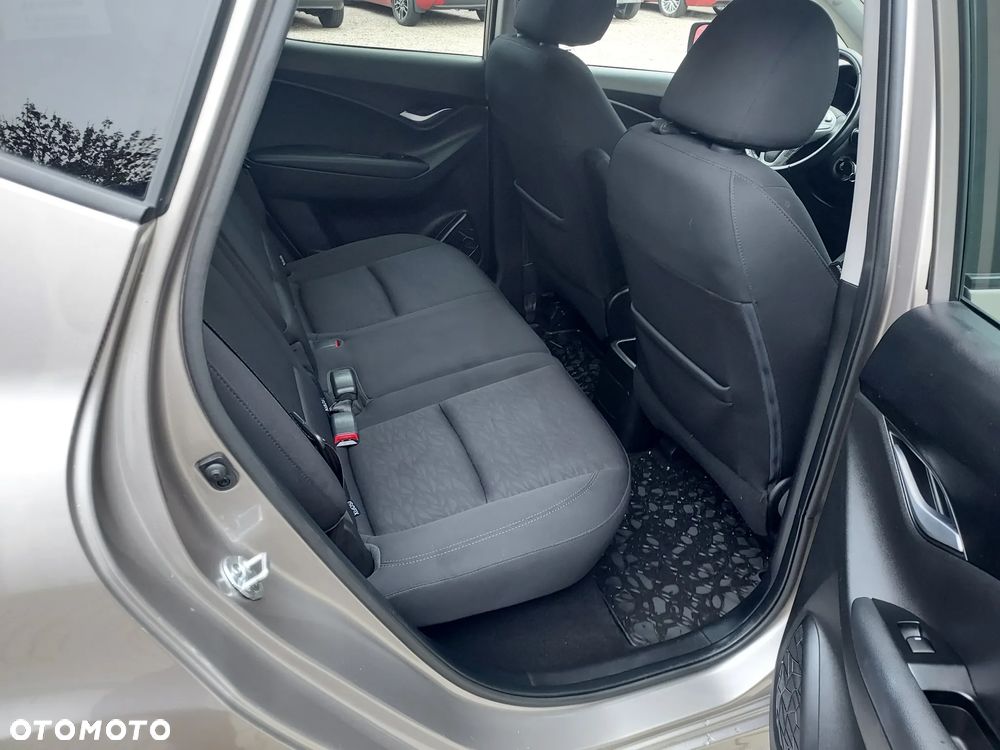 Hyundai ix20 1.6 Comfort - 14