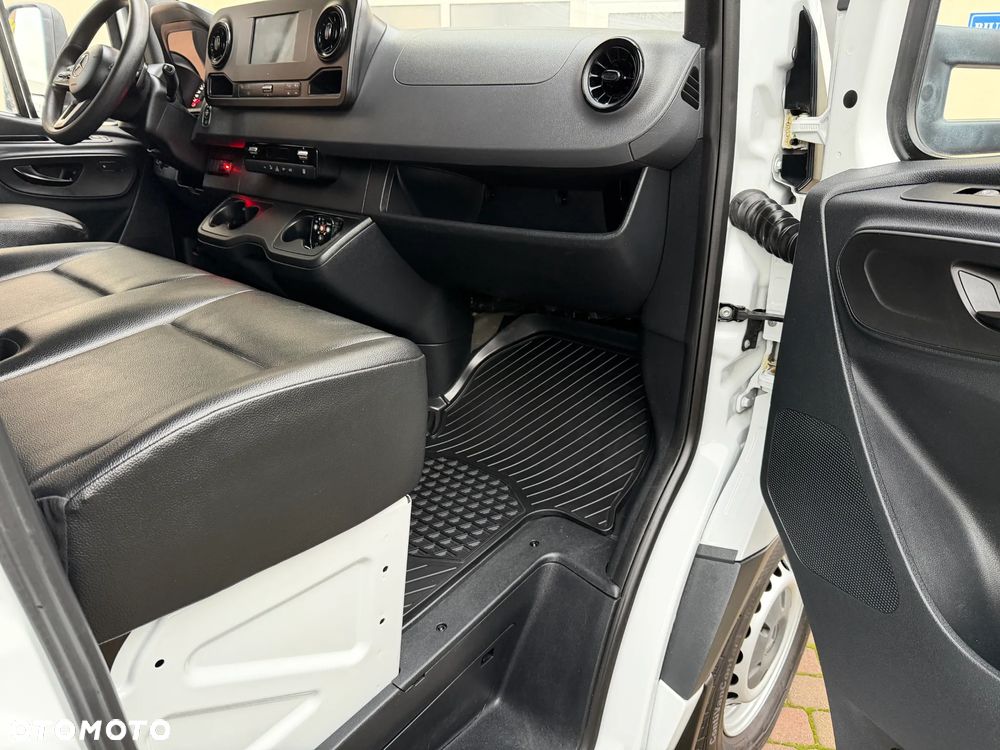 Mercedes-Benz Sprinter 317 CDI Izoterma Winda - 30
