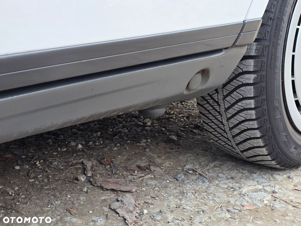 Mercedes-Benz W201 (190) - 17