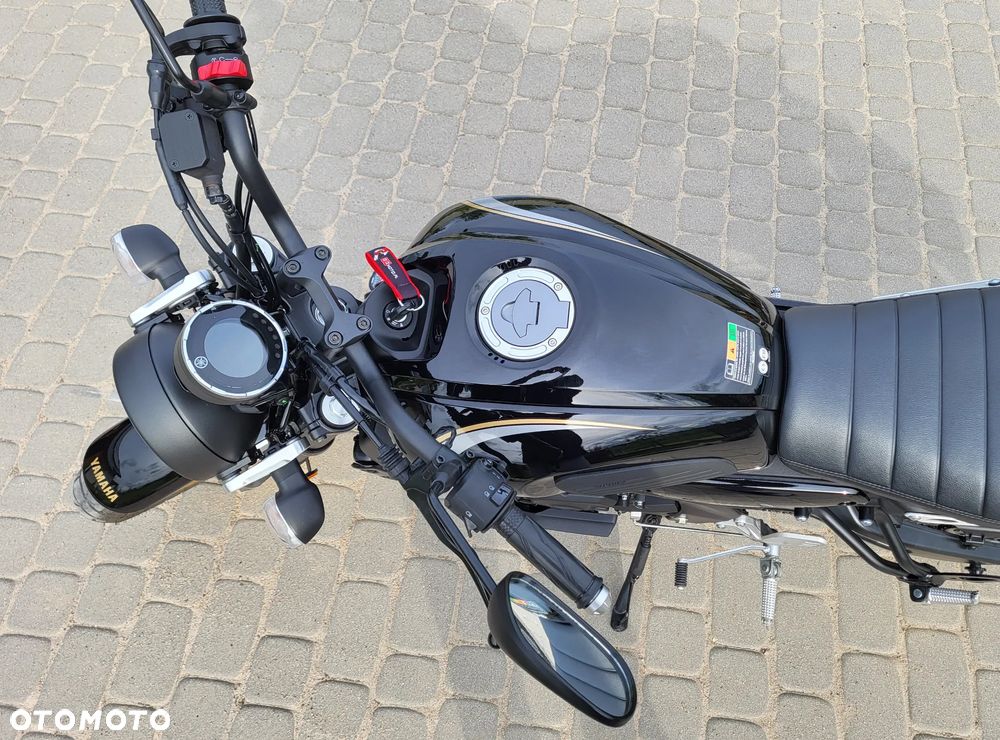 Yamaha XSR - 4