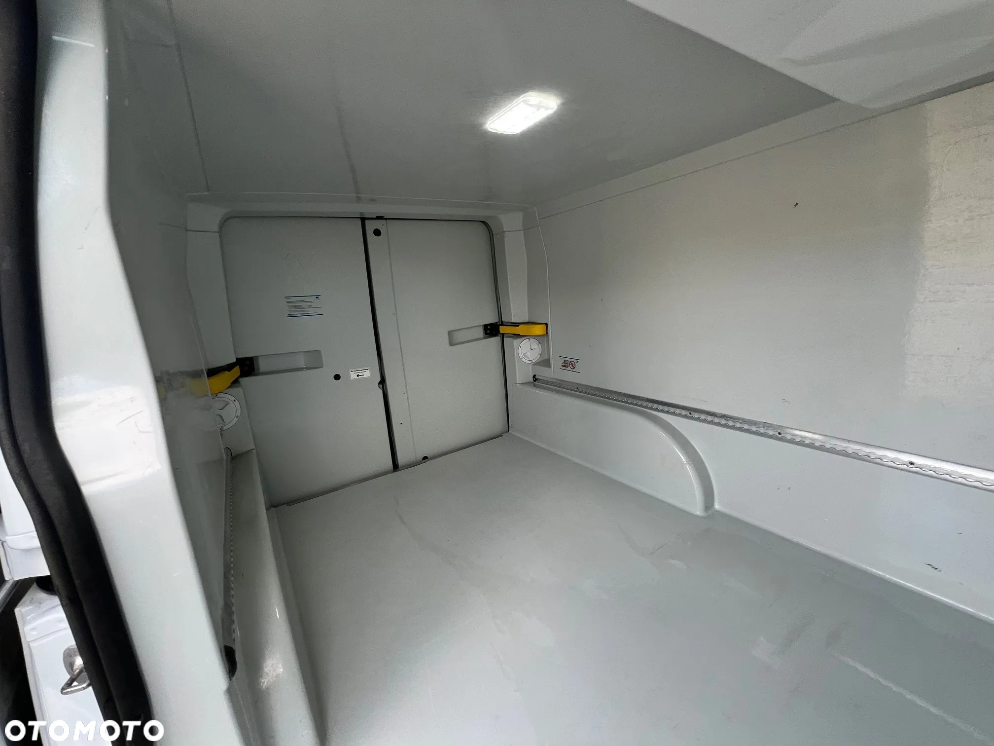 Ford Transit Custom Chłodnia Webasto Import DE Nowy Model - 14
