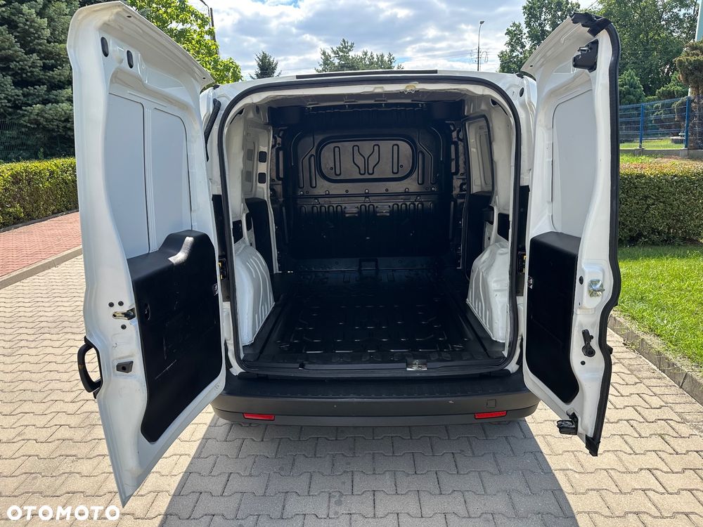 Opel COMBO - 17