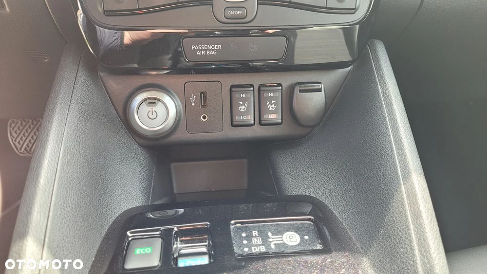 Nissan Leaf 40 kWh Tekna - 27