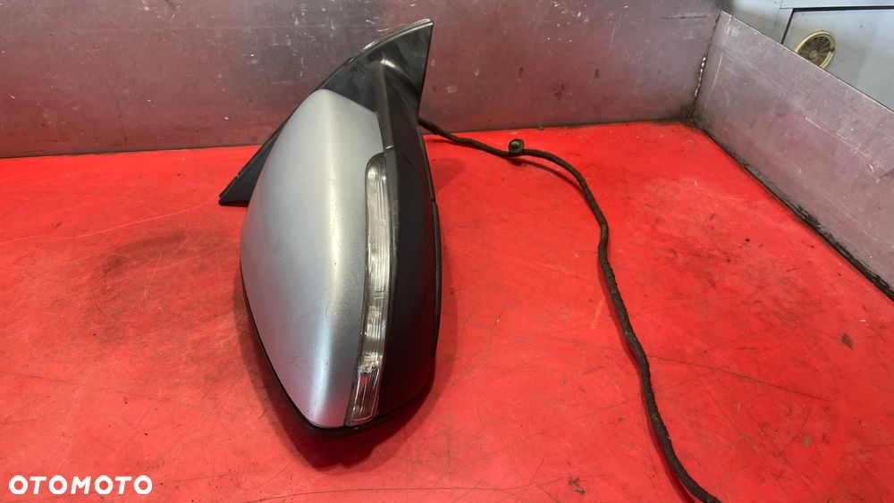 VW PASSAT B7 LUSTERKO PRAWE PRZÓD - 4