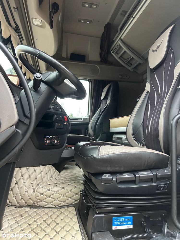DAF XF 106 530 KM RETARDER 6x2 / 3 OSIOWY / NOWY TACHOGRAF / ORYGINALNY PRZEBIEG 525 TYS. KM / POLSKI SALON / 3 OŚKA / LAMPY LED / 2019 ROK !! - 16
