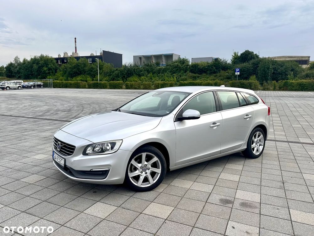 Volvo V60 D4 Drive-E Momentum - 3