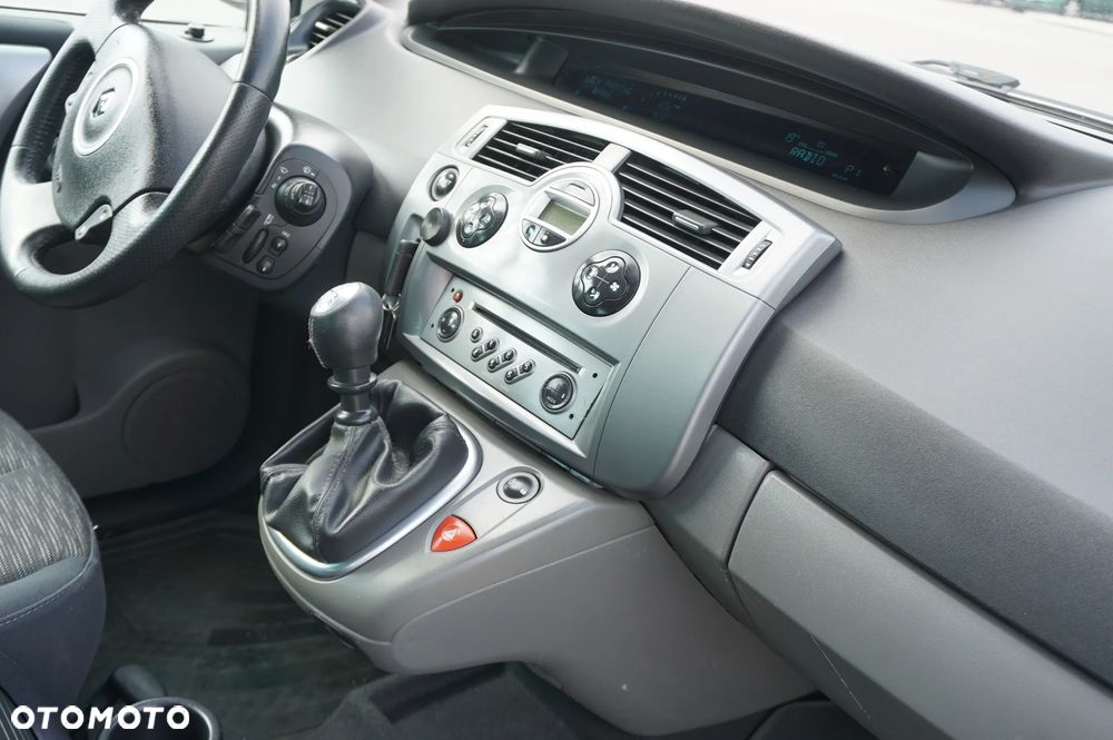 Renault Scenic 2.0T 16V Privilege - 11