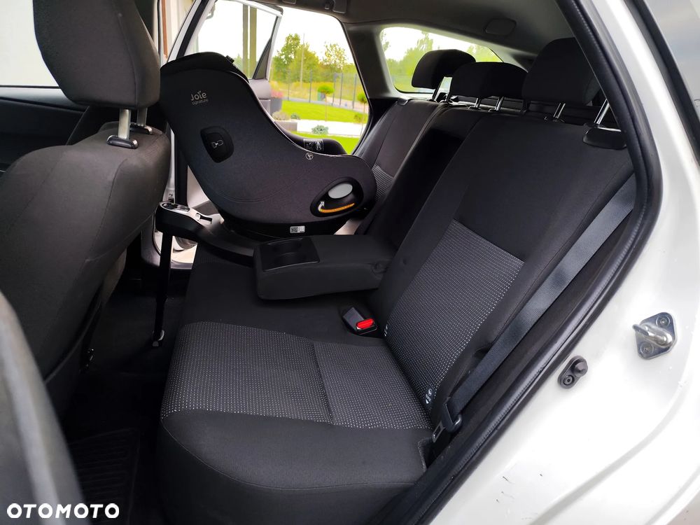 Toyota Auris - 34