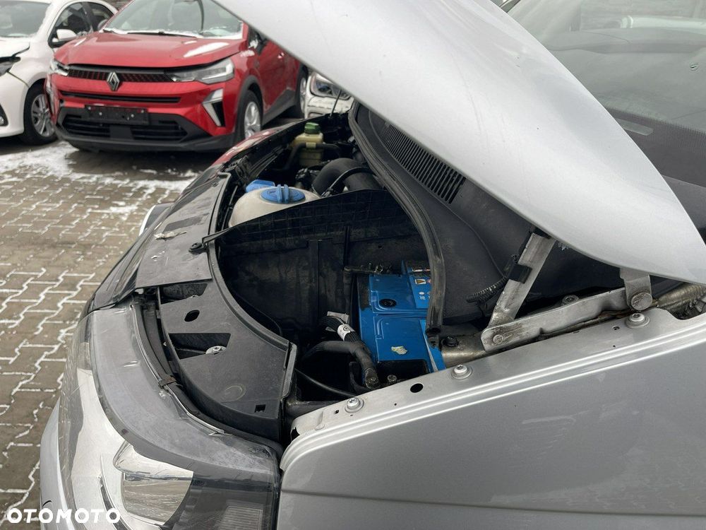 Volkswagen Multivan - 15