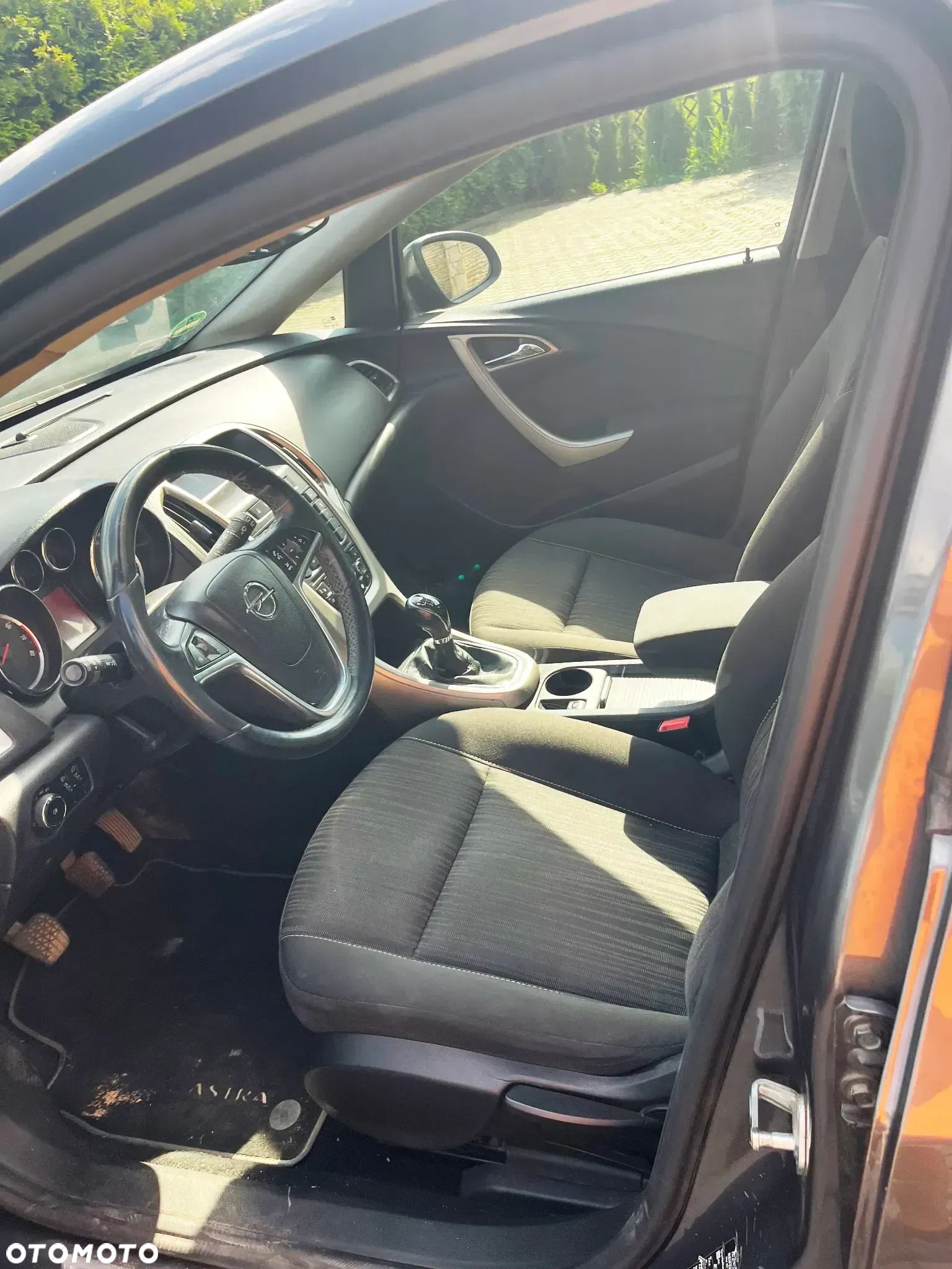 Opel Corsa 1.4 T Color Edition S&S - 11