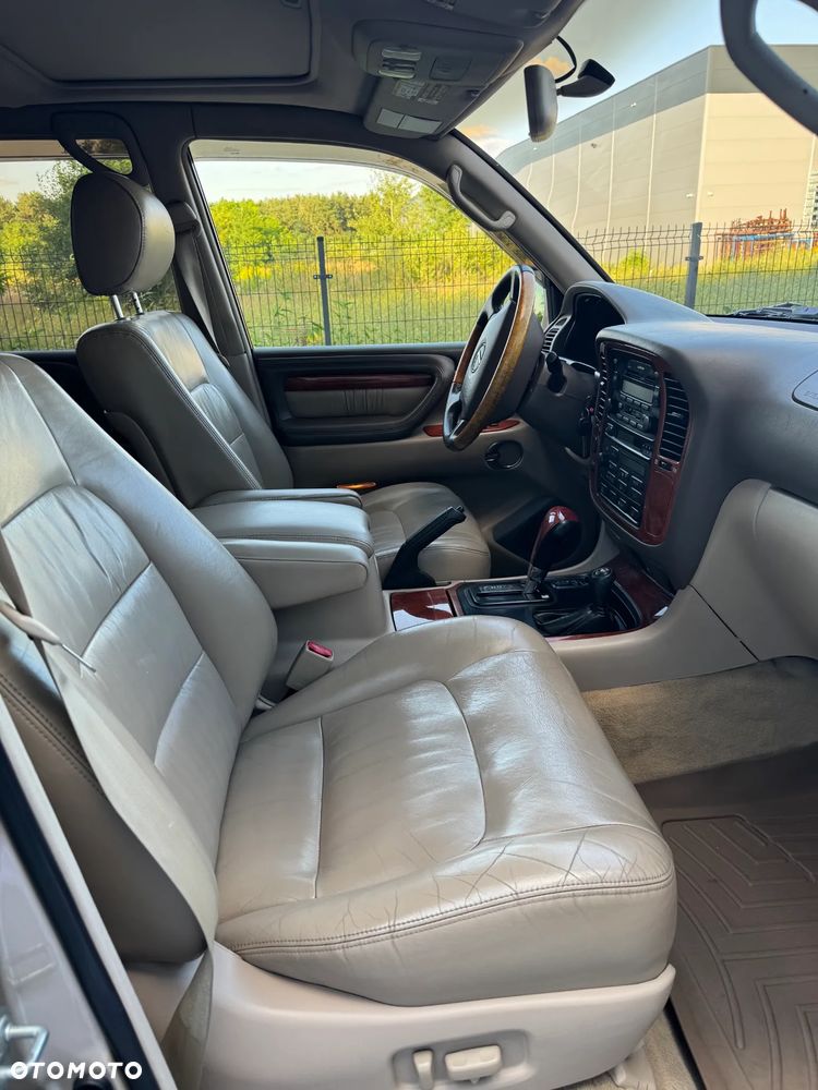 Lexus LX - 7