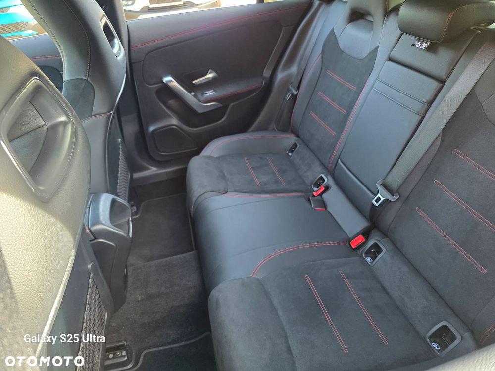 Mercedes-Benz CLA 250 AMG Line 7G-DCT - 13
