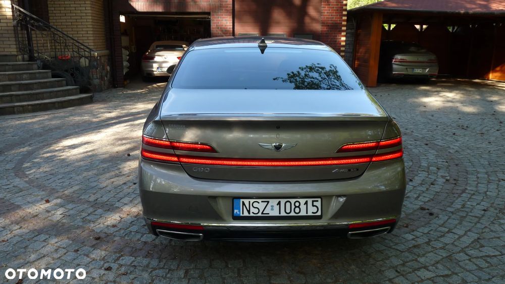 Genesis G90 - 10