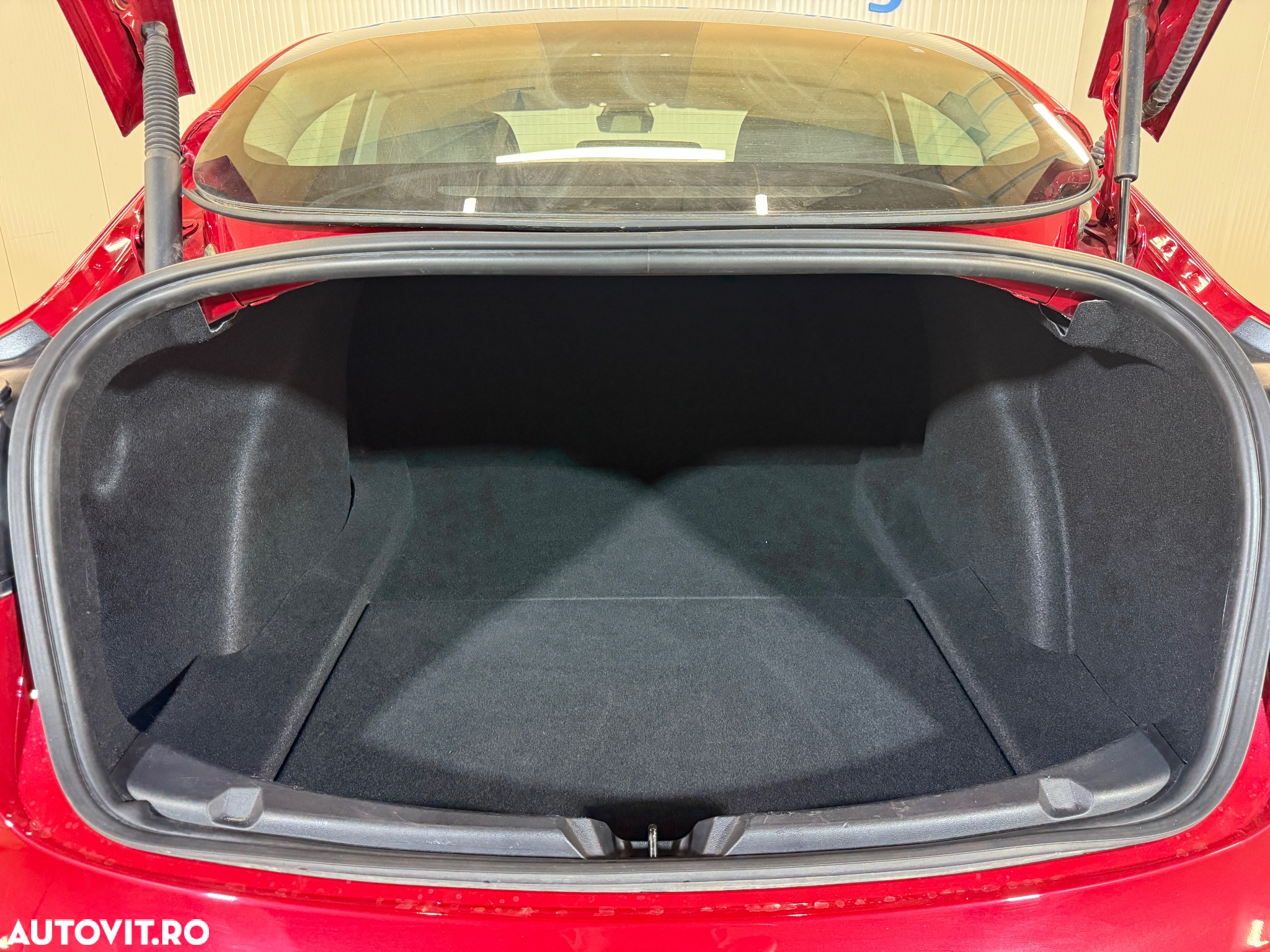 Tesla Model 3 Langstreckenbatterie Allradantrieb Dual Motor - 12