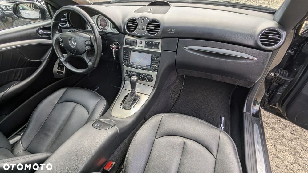 Mercedes-Benz CLK - 22