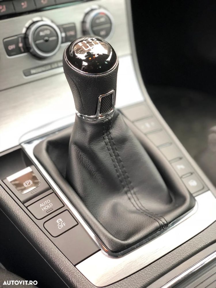 Volkswagen Passat 1.6 FSI Sportline - 10