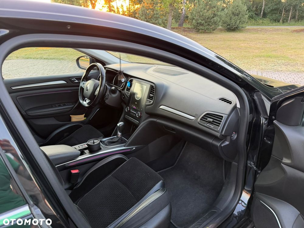 Renault Megane TCe 140 GPF EDC INTENS - 17