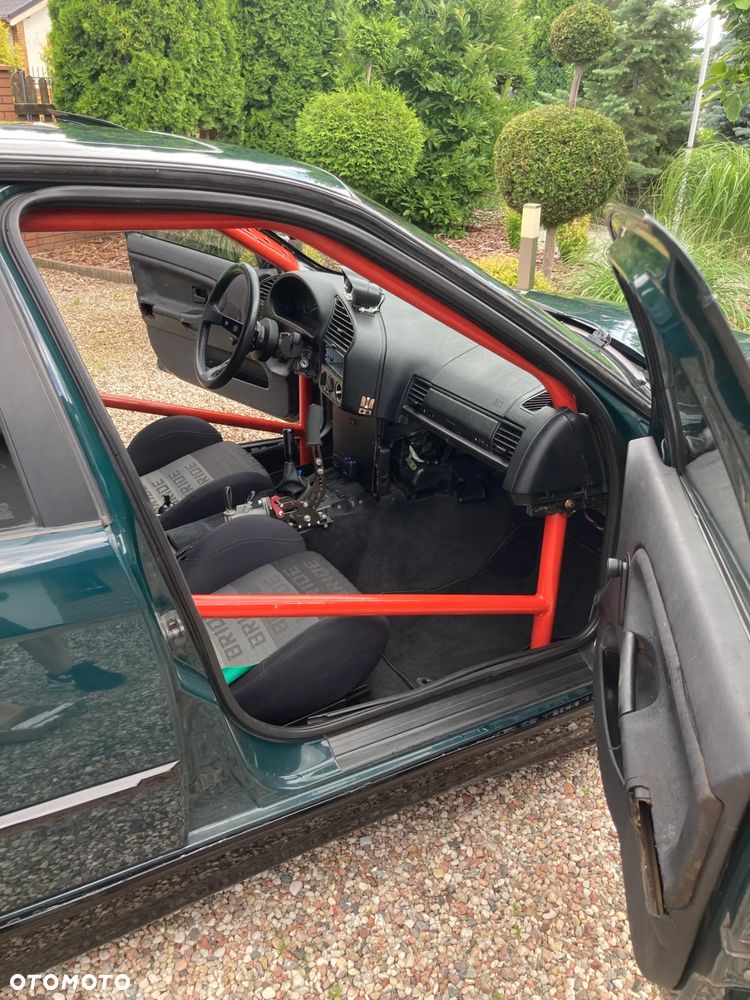 BMW Seria 3 328i - 9