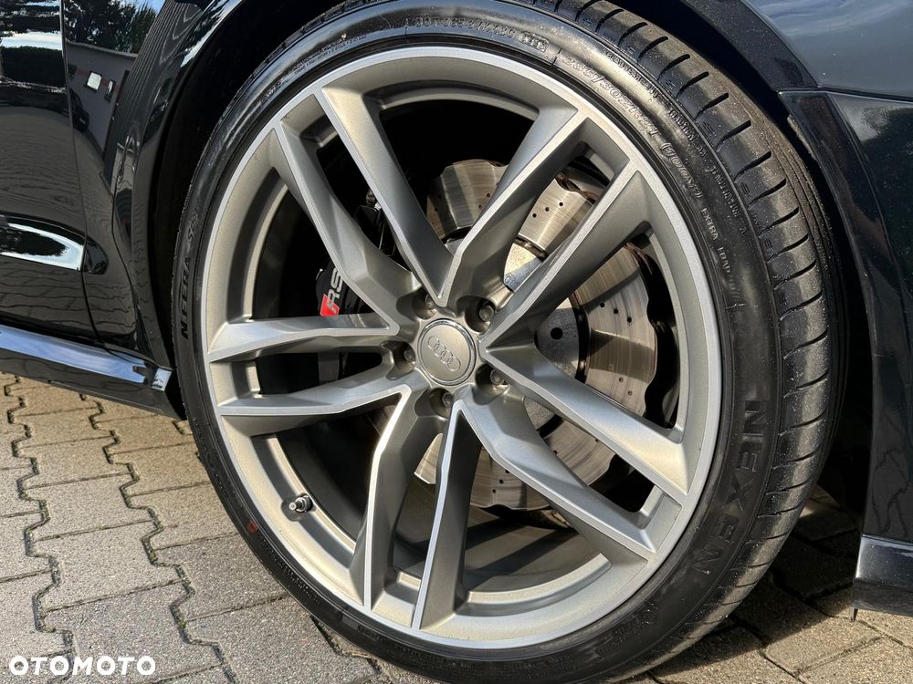 Audi RS6 Avant - 15