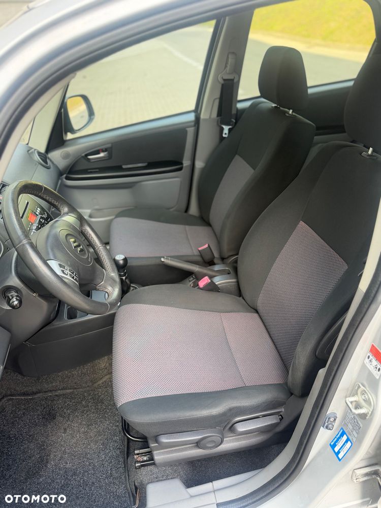 Suzuki SX4 1.6 VVT 4x4 Comfort - 12