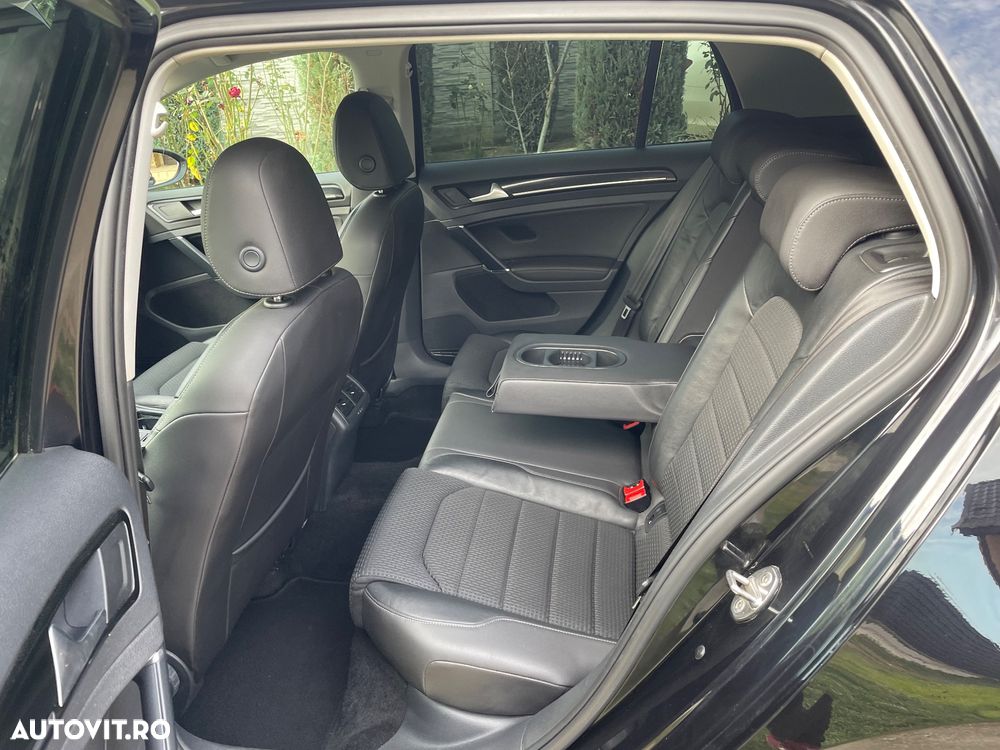 Volkswagen Golf - 18