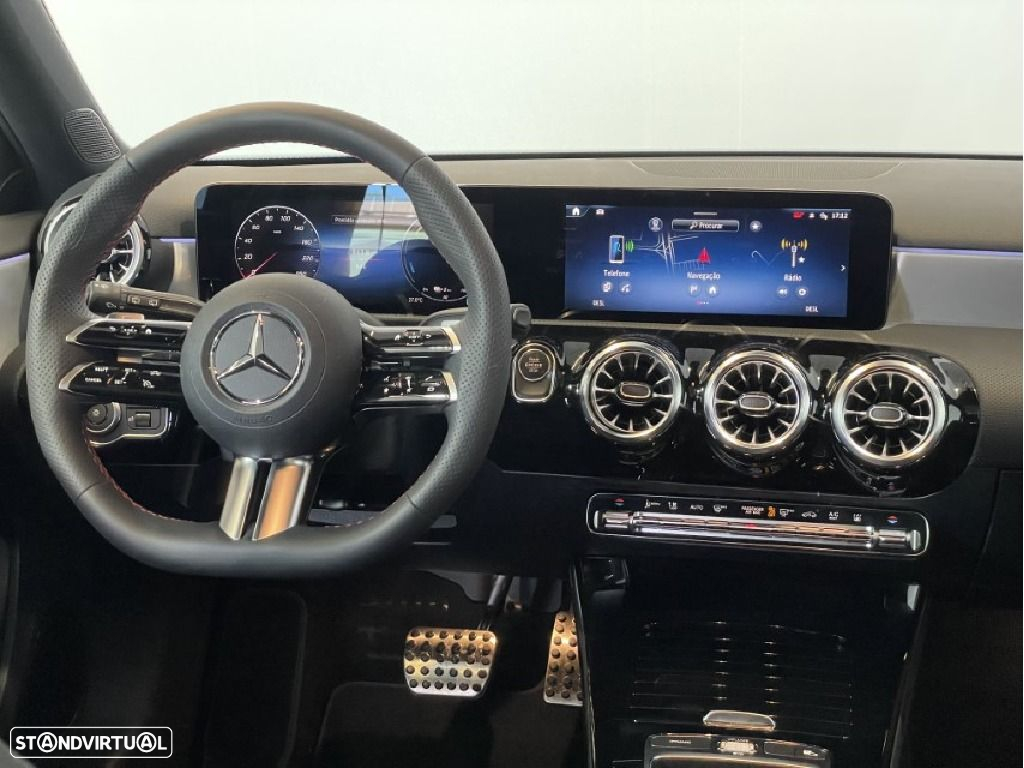 Mercedes-Benz A 250 e - 11