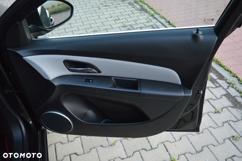 Chevrolet Cruze - 25