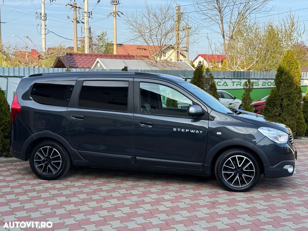 Dacia Lodgy 1.5 dCi Stepway - 9