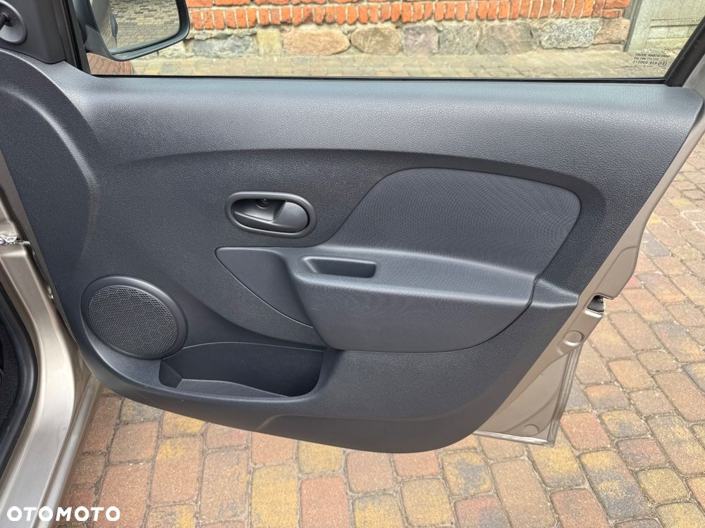 Dacia Sandero 1.2 16V - 15