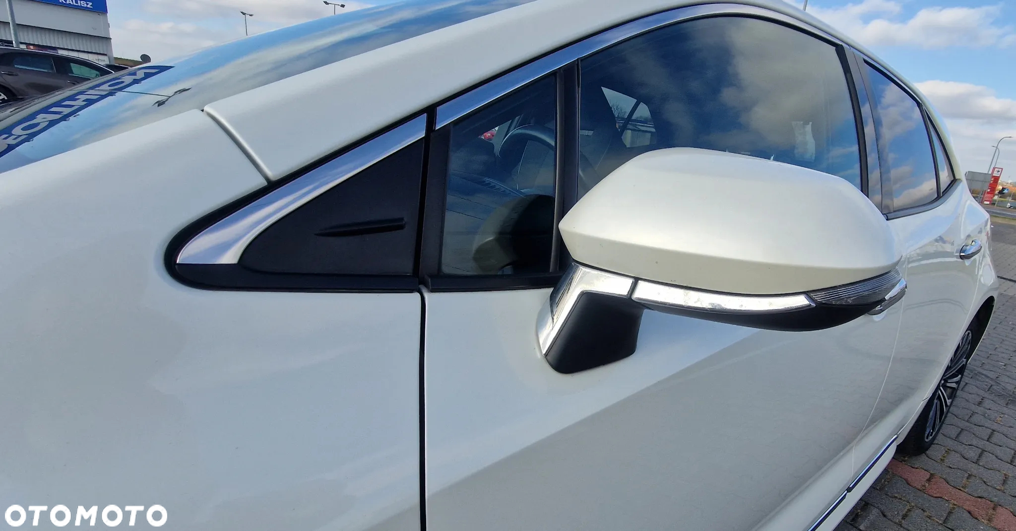 Toyota Corolla - 32