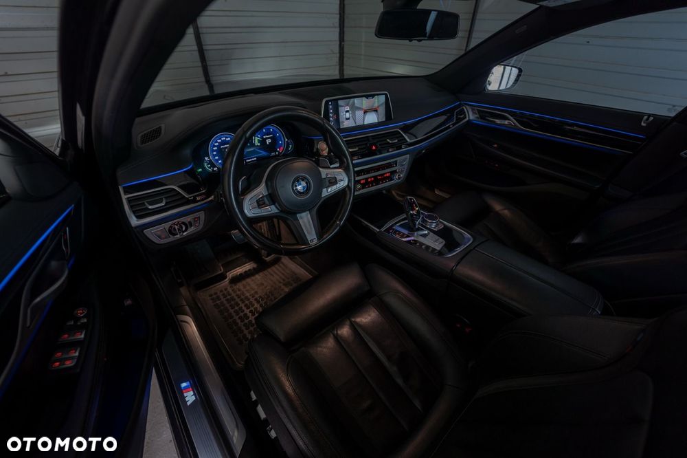 BMW Seria 7 - 24