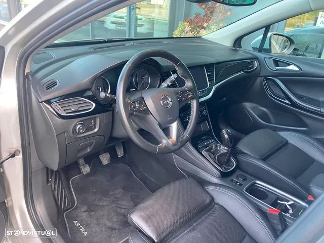 Opel Astra Sports Tourer - 14
