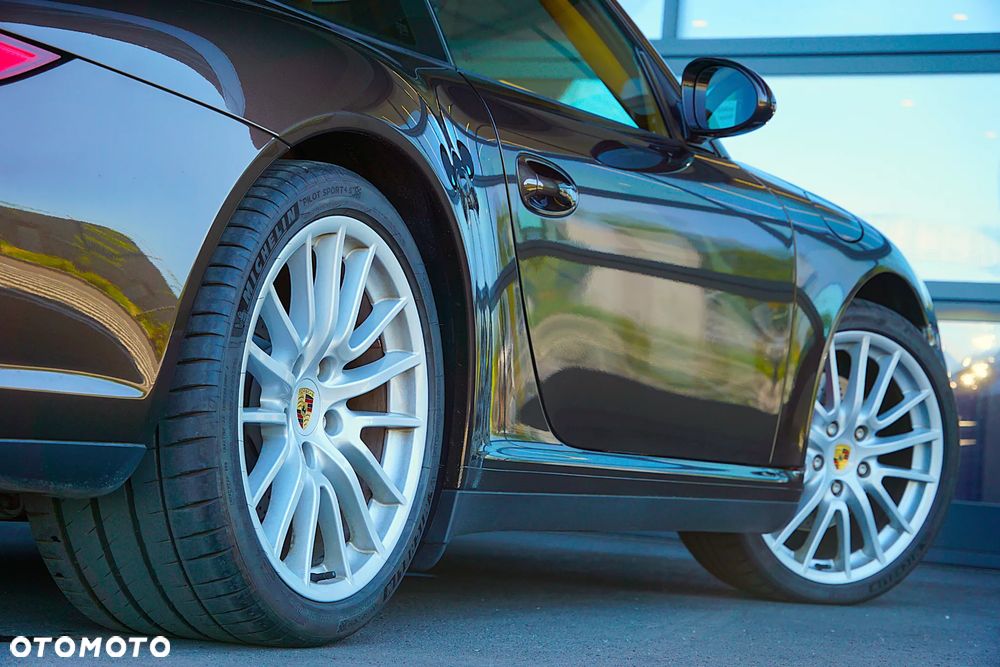 Porsche 911 Carrera 4S PDK - 29
