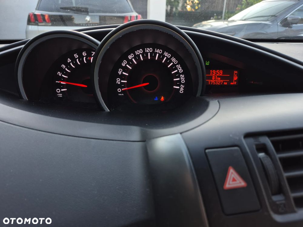 Toyota Verso 1.8 Prestige EU5 MS - 27
